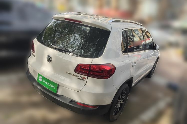 Used Volkswagen Tiguan 2015 1.8TSI Automatic All-Wheel-Drive Luxury Model Rear Right 45 Deg