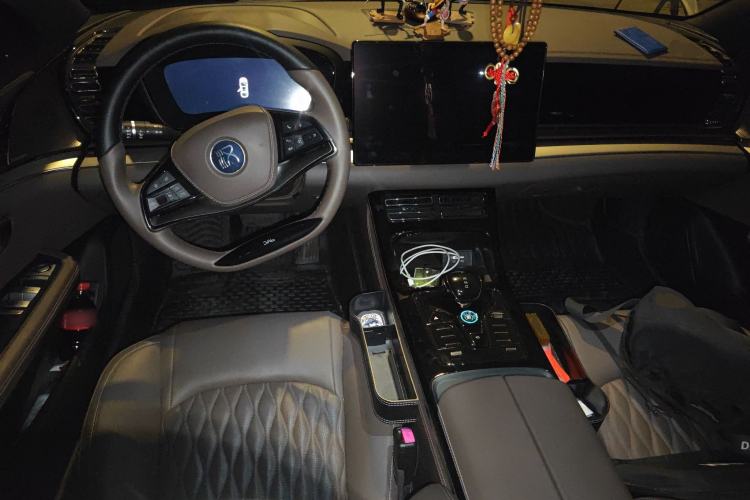 Used BYD Han 2022 DM-i 121KM Prestige Model