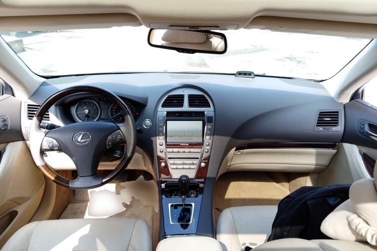 Used Lexus ES 2010 240 Luxury Edition Center Console