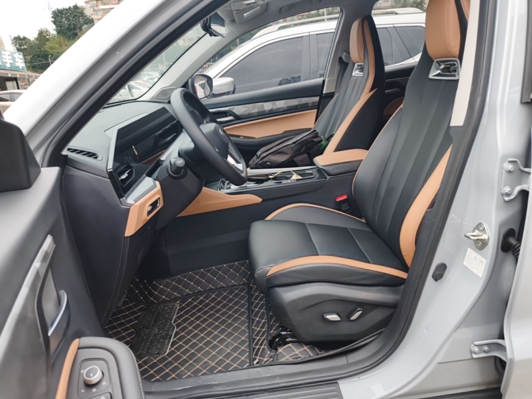Geely Auto Haoyue PRO 2024 1.5T DCT Zongheng+ — снимка 17