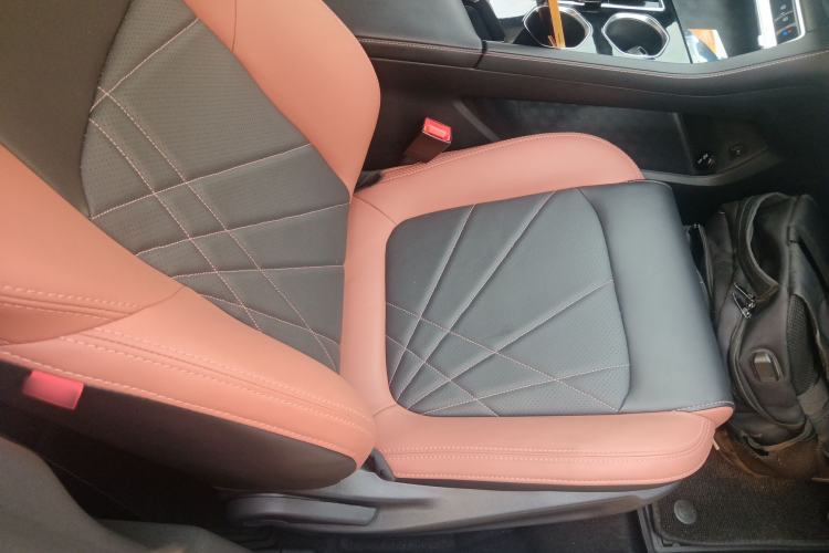 Used CHANGAN Eado 2023 Changan Edition PLUS Blue Whale NE 1.4T GDI DCT Prestige Version Right Front Seat