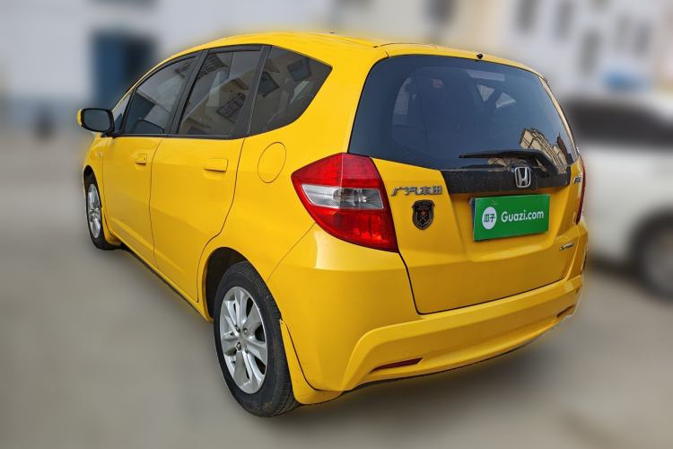 Used Honda Fit 2011 1.3L manual Comfort version
