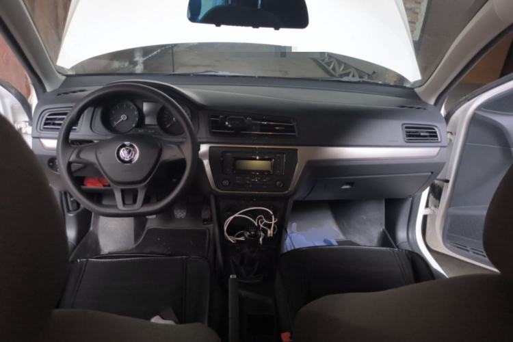 Used Volkswagen Lavida 2019 Lavida Start 1.5L Manual Fashion Edition China VI Standard Center Console