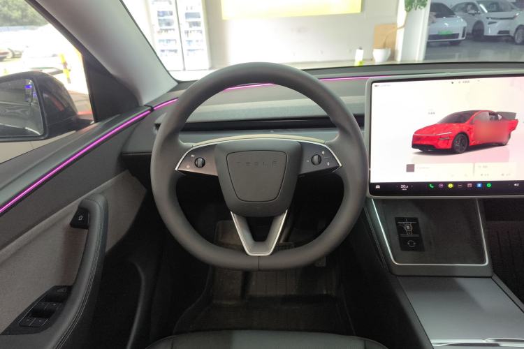 Used Tesla Model Y 2025 Rear-Wheel-Drive Version

