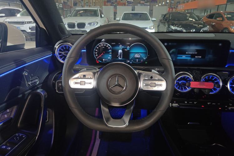 Used Mercedes-Benz A-Class 2022 Revised Version A 200 L Sport Sedan Fashionable Style