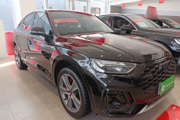 Used Audi Q5L Sportback 2022 Updated 40 TFSI Luxury Edition Front Right 45 Deg