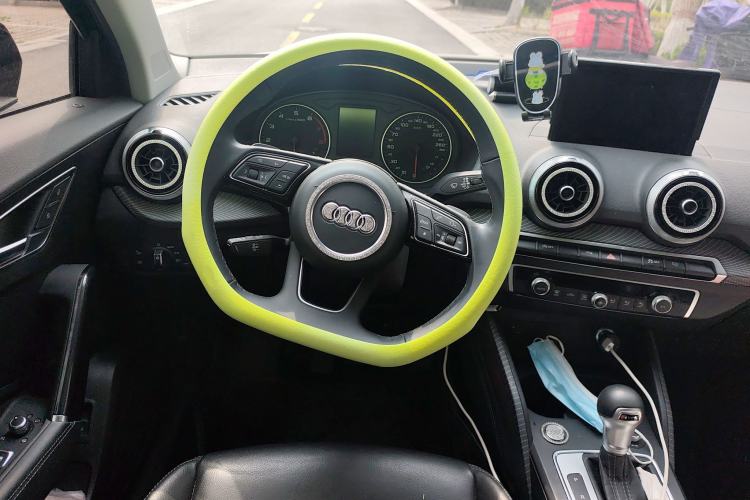 Used Audi Q2L 2023 35TFSI Fashion Dynamic Model Steering Wheel