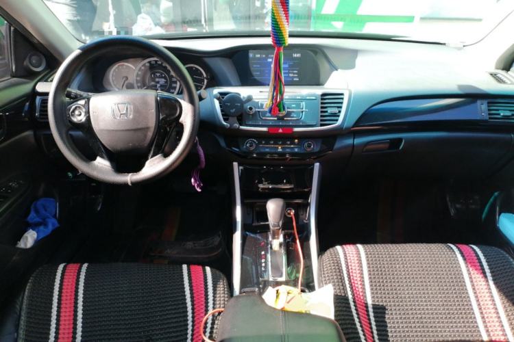 Used Honda Accord 2016 2.0L Comfort Edition Center Console