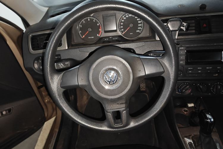 Used Volkswagen Santana 2013 1.6L Automatic Comfort Edition
