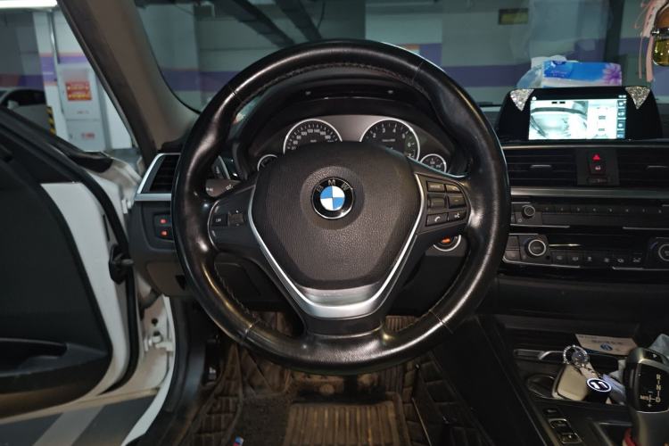 Used BMW 3 Series 2018 320Li Fashion Model Steering Wheel