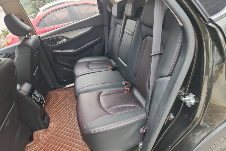 Used Baojun 560 2015 1.8L manual luxury version
