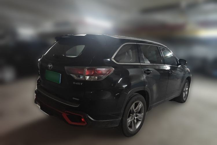 Used Toyota Highlander 2015 2.0T Two-Wheel Drive Luxury Edition 7 Seats Rear Right 45 Deg