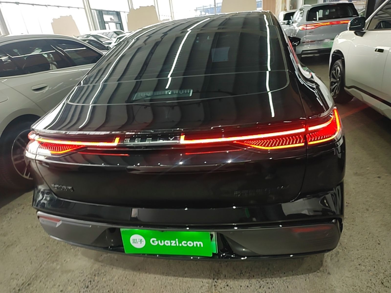 Geely Galaxy 8 2025 60km EM-i Luxury Edition - Luxury Enjoyment — снимка 5