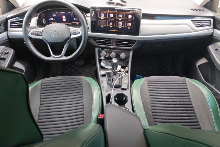 Used Volkswagen Bora 2023 200TSI DSG YueXing PRO Edition Center Console