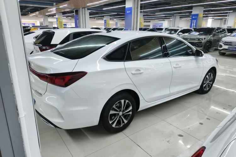 Used CHANGAN Eado 2025 PLUS 1.4T Dual-Clutch High-Energy Version
