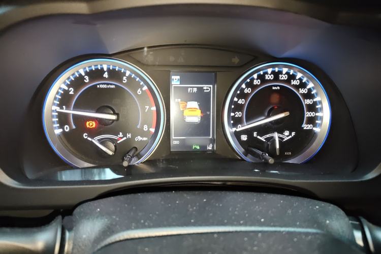 Used Toyota Highlander 2018 2.0T Four-Wheel Drive Luxury Version 7 Seats China VI Standard Instrument Cluster