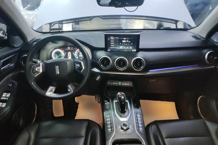 Used Wey VV6 2018 2.0T Two-Wheel-Drive Ultra-Luxury Version China V Standard
