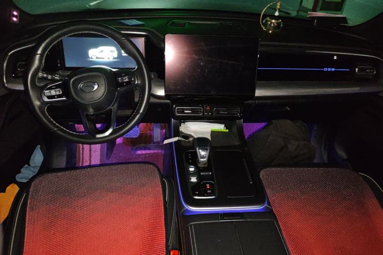 Used GAC Trumpchi GS8 2022 Linghang Series 2.0 TGDI Two-Wheel-Drive Luxury Smart Connectivity Version (7 Seats)