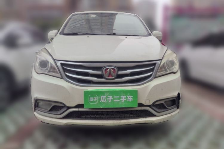 Used BAIC Weiwang M20 2014 1.5L Basic Version BJ415B Front