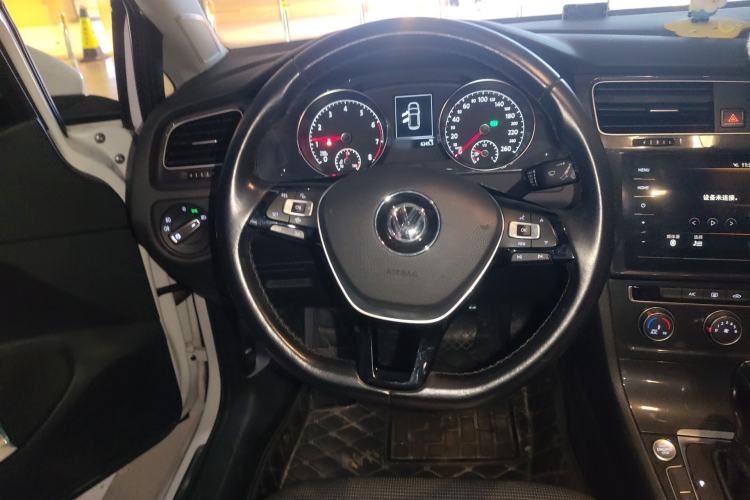 Used Volkswagen Golf 2020 Zhiai Edition 280TSI DSG Comfort Model Steering Wheel