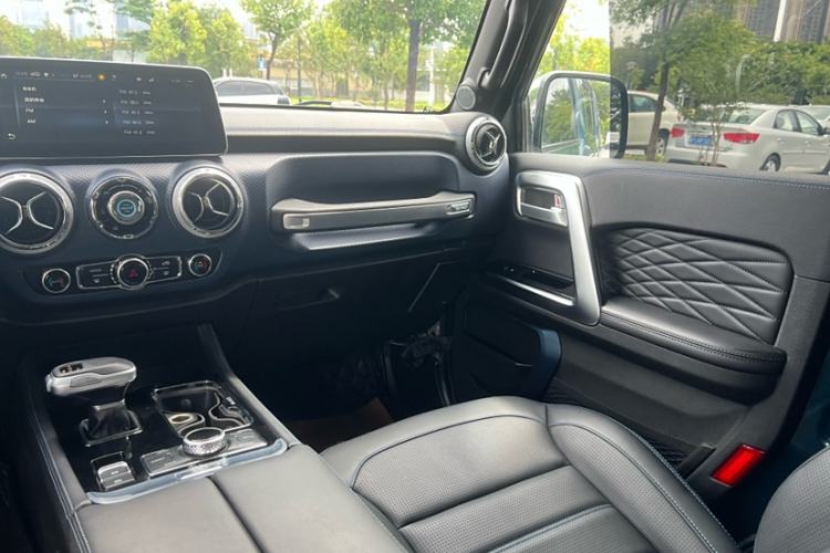 Used BAIC Off-Road BJ40 2020 2.0T Automatic Four-Wheel Drive Urban Hunter Edition Chivalrous Type