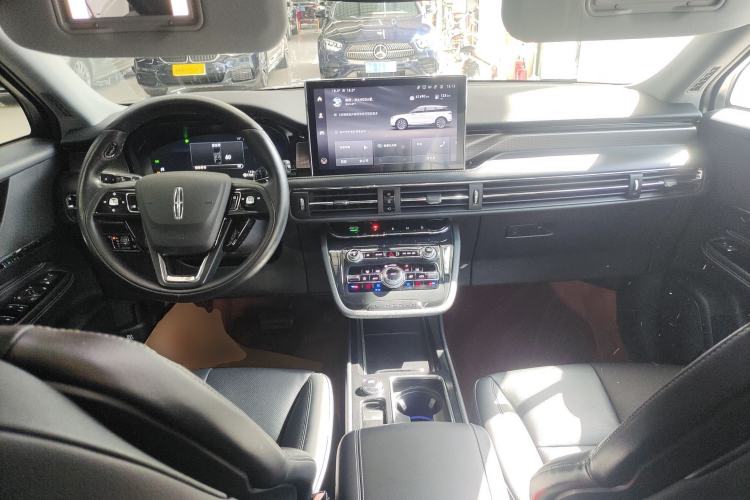 Used Lincoln Corsair 2022 2.0T Two-Wheel Drive Deluxe Edition Center Console