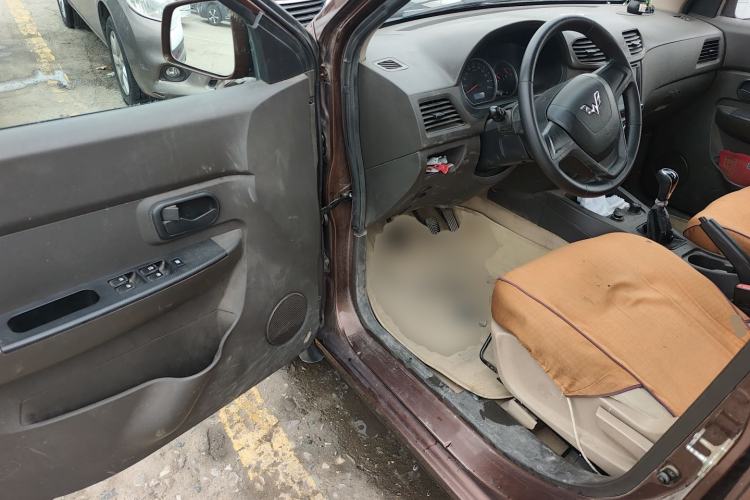 Used Wuling Hongguang 2015 1.5L S Basic Version China V Standard Driver Seat