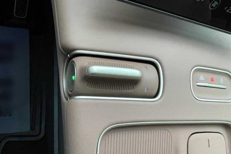 Used Nio ES8 2023 100kWh Signature Edition
