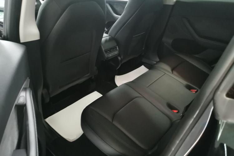 Used Tesla Model Y 2023 Rear-Wheel-Drive Version
