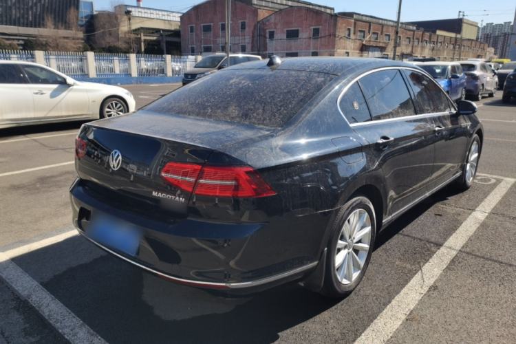 Used Volkswagen Magotan 2017 330TSI DSG Leading Model Rear Right 45 Deg