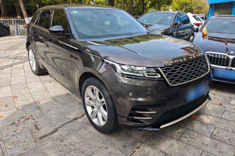Used Land Rover Range Velar 2022 250 PS Sparkling Heritage Edition Front Right 45 Deg