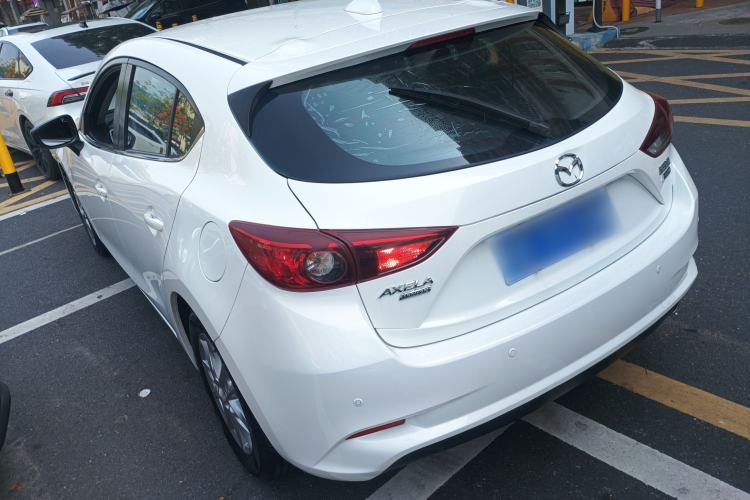 Used Mazda 3 Axela 2017 Hatchback 1.5L Automatic Comfort Model Emission Standard China V
