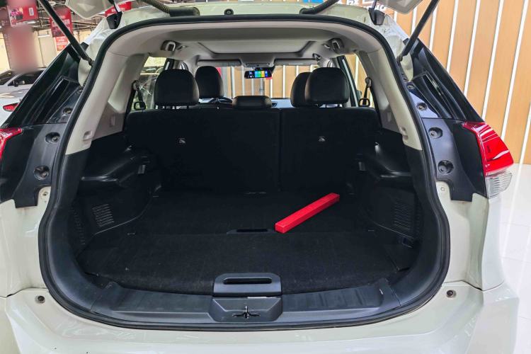 Used Nissan X-Trail 2019 2.0L CVT Smart Connect Comfort Edition 2WD Interior 7