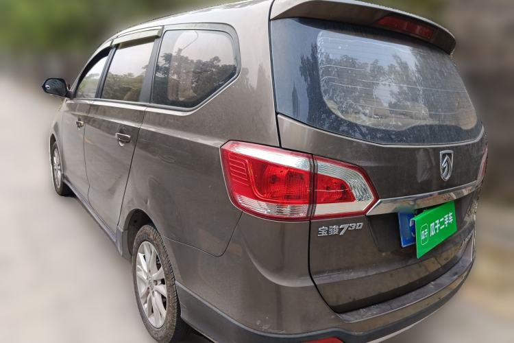 Used Baojun 730 2014 1.5L manual standard trim 7 seats