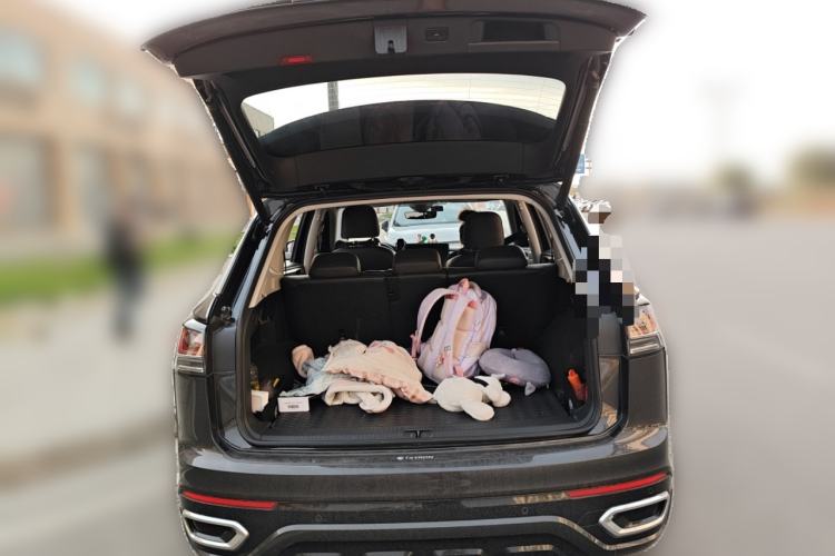 Used Volkswagen Tayron 2023 330TSI Two-Wheel-Drive R-Line High-Energy Version Trunk