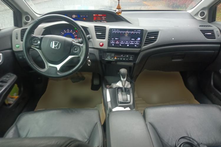 Used Honda Civic 2013 10th Anniversary 1.8L Automatic Luxury Edition Center Console