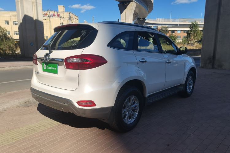 Used JMC Yusheng S350 2017 2.0T Automatic 2WD Diesel Luxury Version with Sunroof 5 Seats