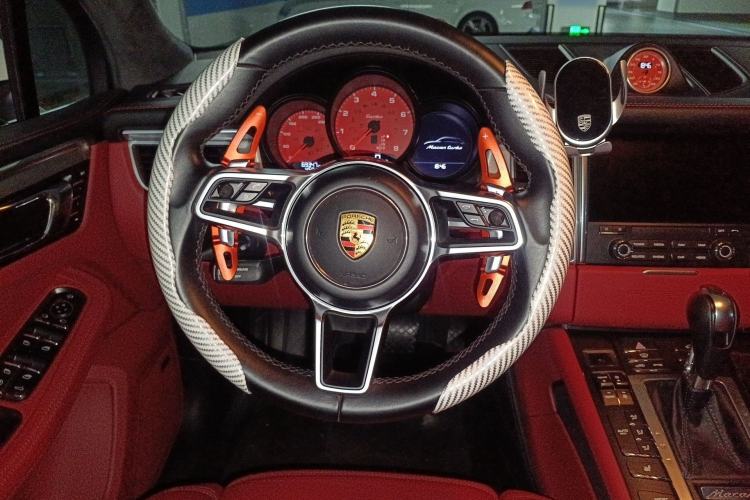 Used Porsche Macan 2017 Macan Turbo 3.6T Steering Wheel