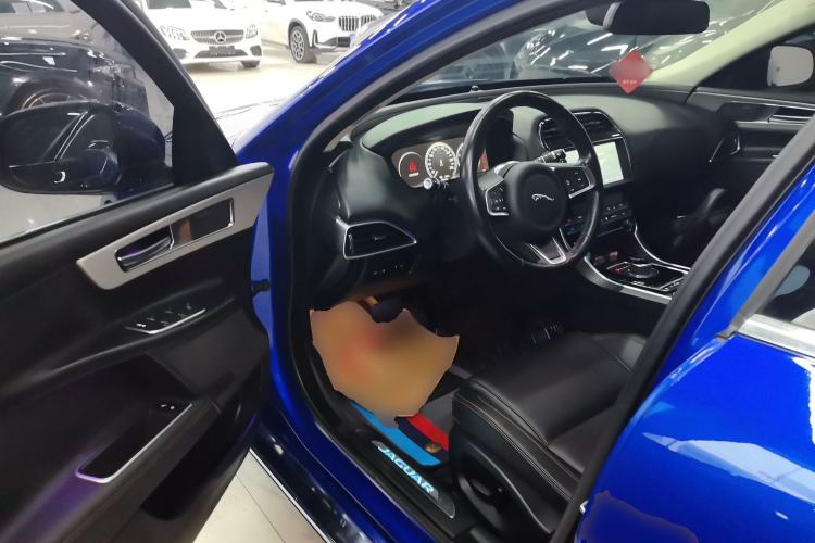 Used Jaguar XEL 2019 2.0T 200 PS Deluxe Edition Driver Seat