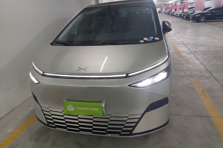 Used XPeng X9 2024 610 Long-Range Pro Front