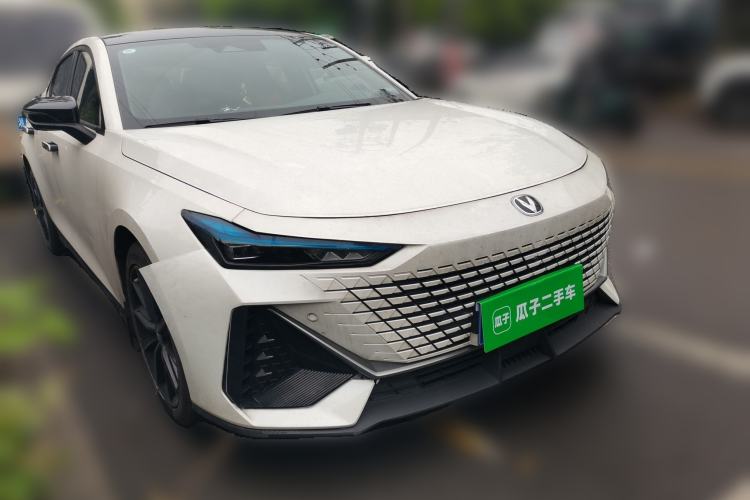 Used CHANGAN UNI-V 2023 1.5T Prestige Model
