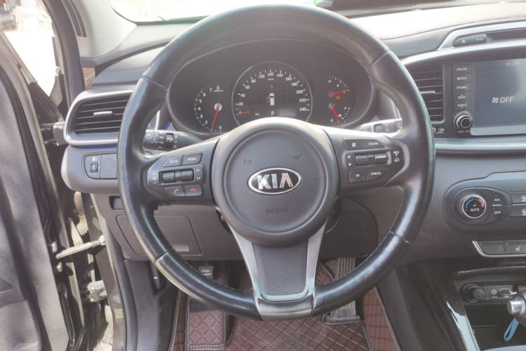 Used Kia Sorento 2015 Sorento L 2.0T Gasoline 4WD Elite Edition 7 Seats China V Emission Standard

