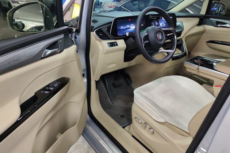 Used Buick GL8 New Energy 2025 Lu Shang Luxury Edition 7-Seater Driver Seat