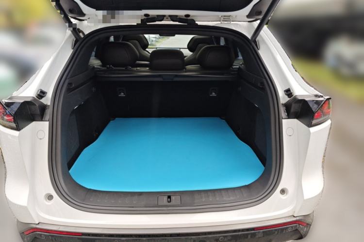 Used Deepal S07 2023 200Max Range-Extended Version Trunk