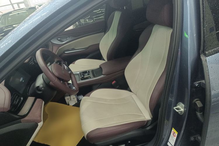 Used BYD Seal 2023 DM-i 1.5L 121km Prestige Model Left Front Seat