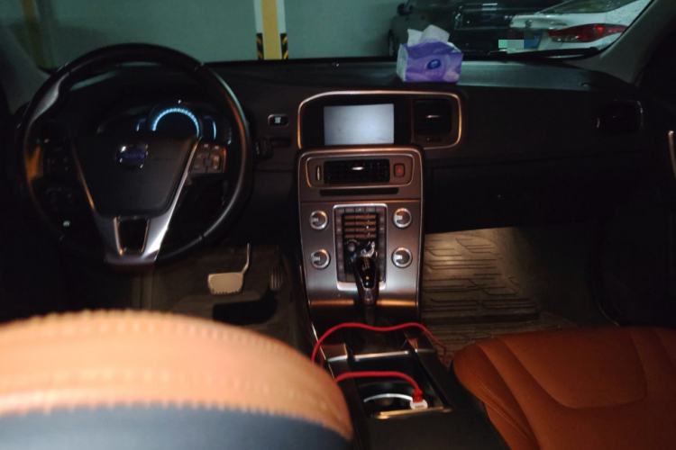 Used Volvo S60 2016 S60L T5 Intelligent Drive Edition Center Console