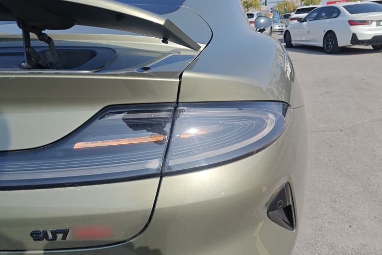 Used Xiaomi Auto SU7 2024 Four-Wheel Drive Ultra-Long Range Advanced Intelligent Driving Max Edition