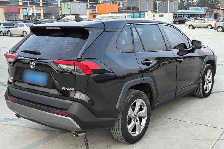 Used Toyota RAV4 2022 2.0L CVT Two-Wheel Drive Fashion Plus Edition
