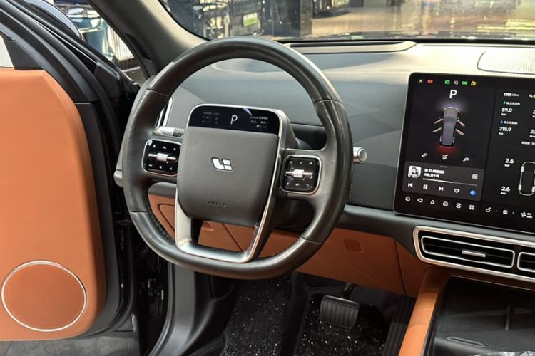 Used Li Auto L8 2023 Max model Interior 4