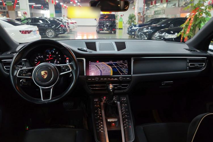 Used Porsche Macan 2018 Macan 2.0T Center Console